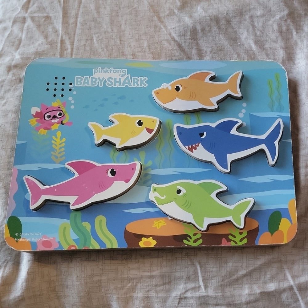 🌟Pinkfong Baby Shark Sound Wooden Puzzle, 5 Pieces